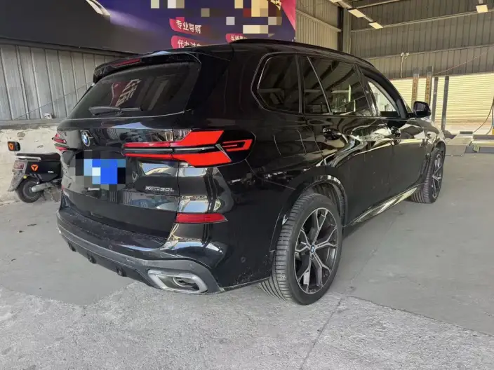 BMW X5 2023 Model xDrive30Li M Sports Set – фото 6