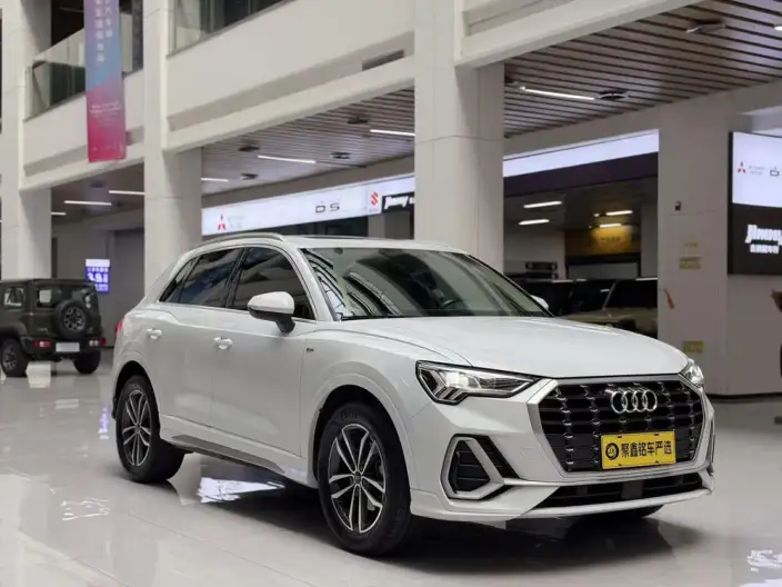 AUDI Q3 2022 Model 35 TFSI Fashion Dynamic Model