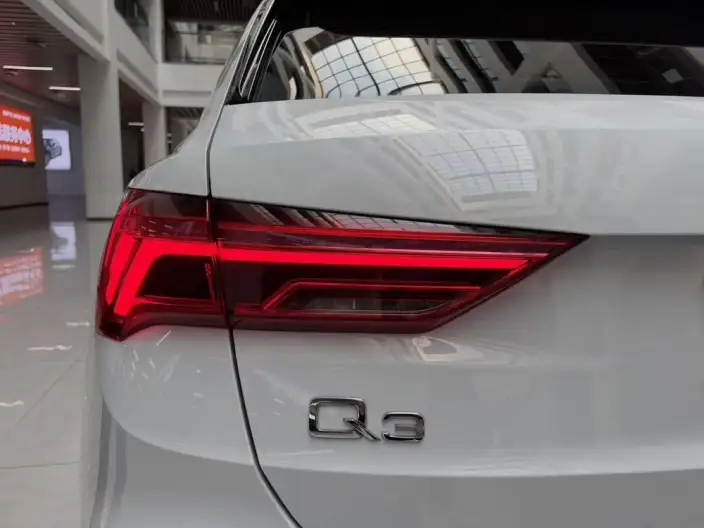 AUDI Q3 2022 Model 35 TFSI Fashion Dynamic Model – фото 10