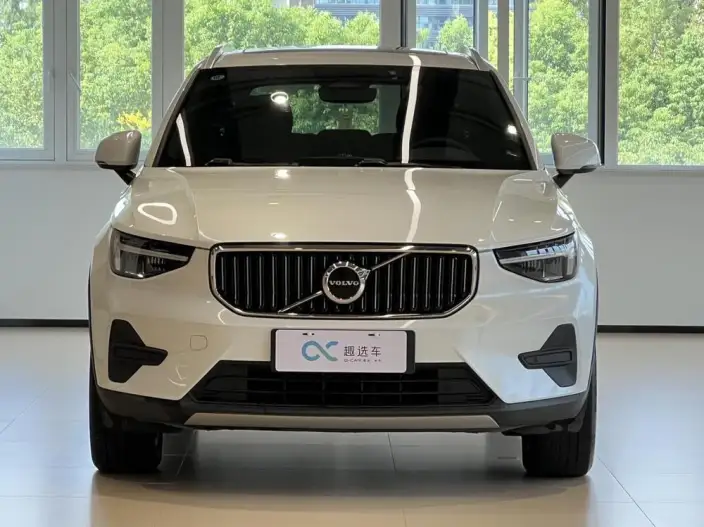 Volvo XC40 2024 Model B3 Smart Range Deluxe Edition