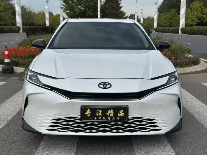 Toyota Camry 2026 Model 2.0GVP Deluxe Edition – фото 2
