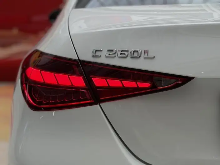 Mercedes-Benz C-Class 2024 Model C 260 L Sports Edition – фото 7