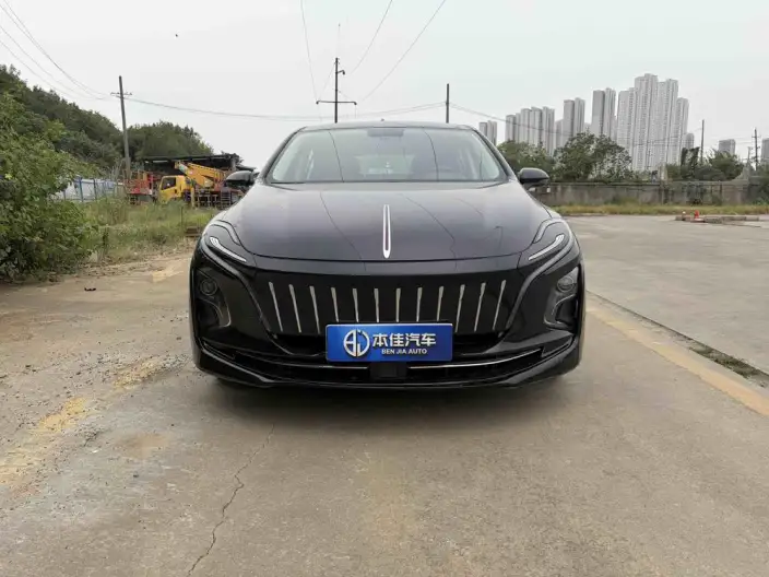 Hongqi E-QM5 2023 Model 560KM PLUS Edition 140kW