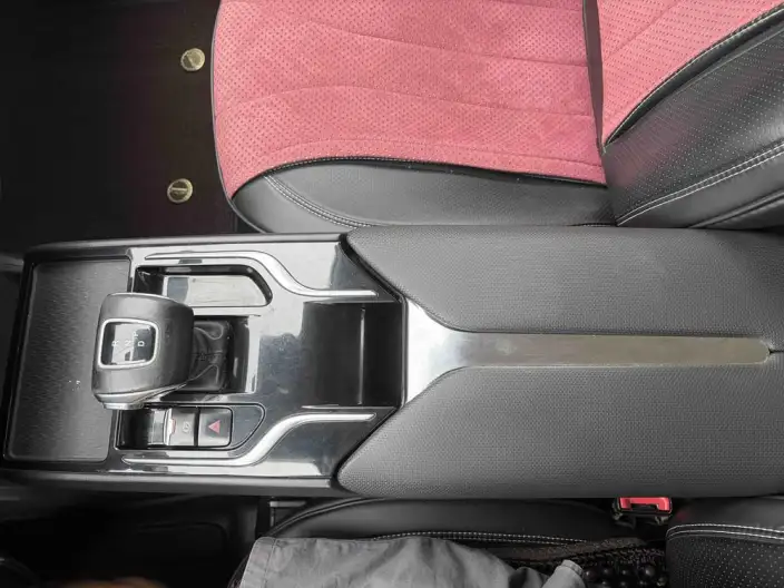 Hongqi E-QM5 2023 Model 560KM PLUS Edition 140kW – фото 6