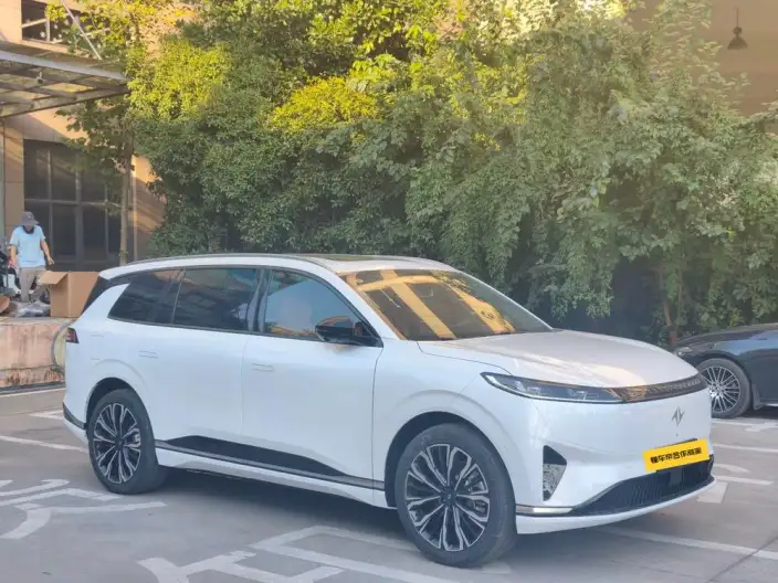 eπ 008 2026 Model EV Family Edition 6 seat