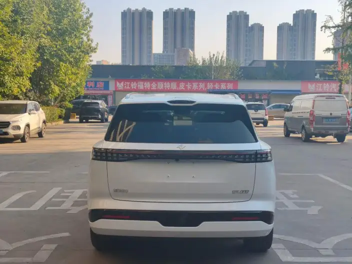 eπ 008 2026 Model EV Family Edition 6 seat – фото 5