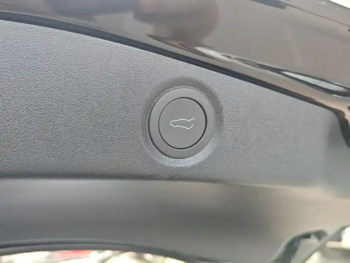 Model 3 2025 Model Facelift Rear-wheel drive version – фото 8