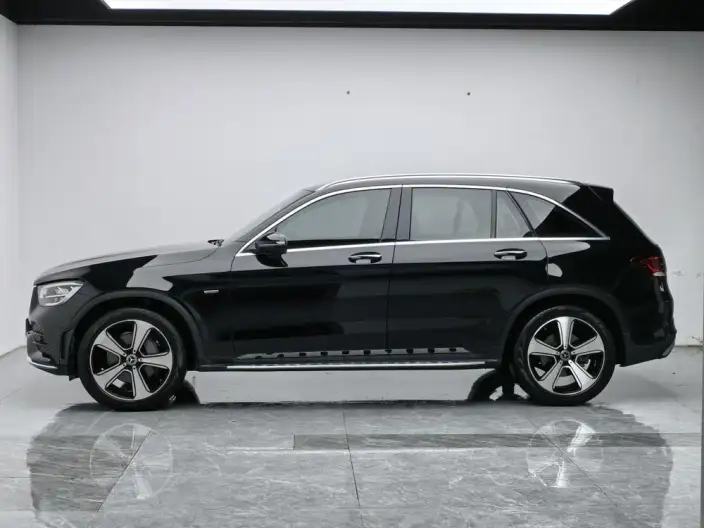 Mercedes-Benz GLC 2022 Model Facelift GLC 300 L 4MATIC Dynamic Model Collector Edition – фото 4