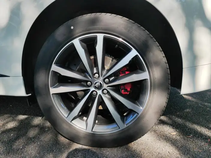 Jaguar F-PACE 2024 Model P250 R-Dynamic S – фото 6