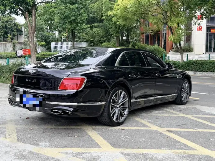 Continental Flying Spur 2022 Model 4.0T V8 Standard Edition – фото 3