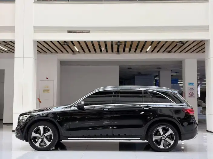 Mercedes-Benz GLC 2022 Model GLC 260 L 4MATIC Dynamic Model – фото 4
