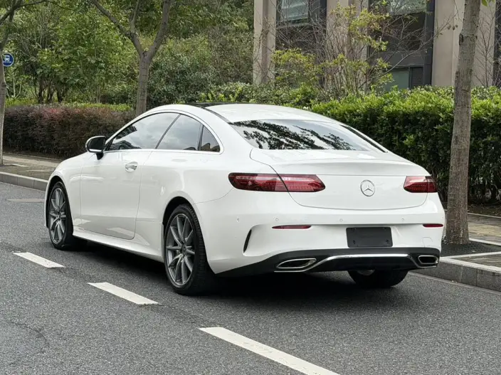 Mercedes-Benz E-Class Imported 2023 Model E 260 Coupe – фото 4