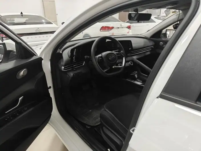 Hyundai Ioniq 2023 Model 1.5L CVT GLS Leading version – фото 7