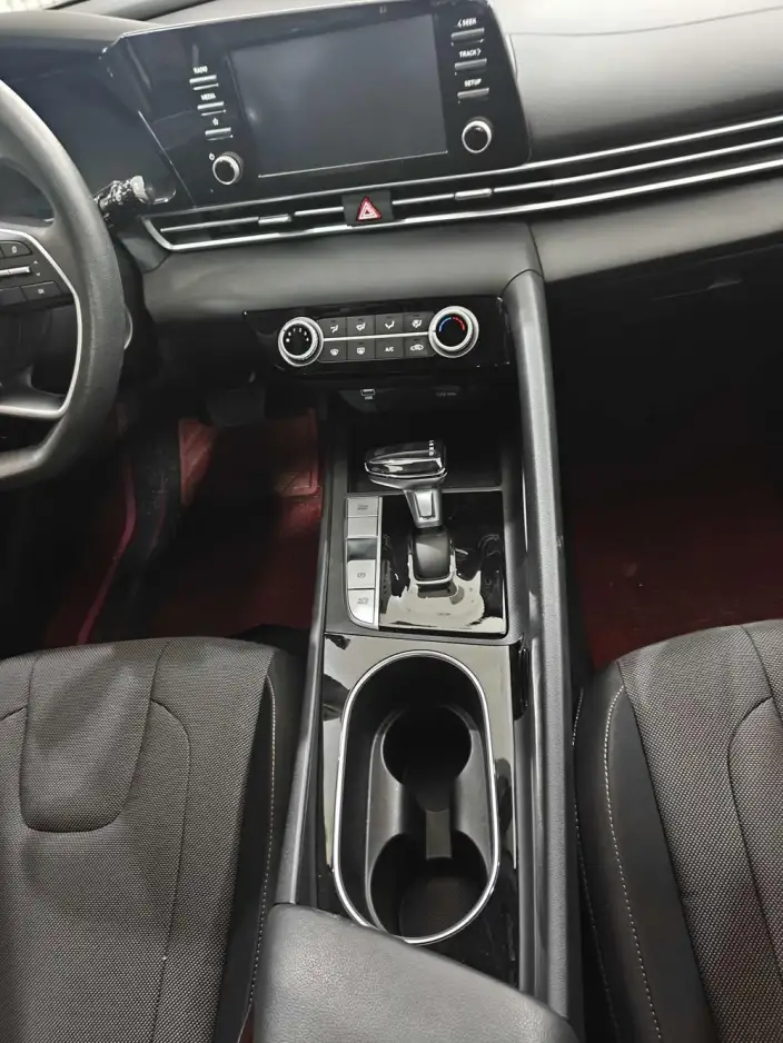 Hyundai Ioniq 2023 Model 1.5L CVT GLS Leading version – фото 10