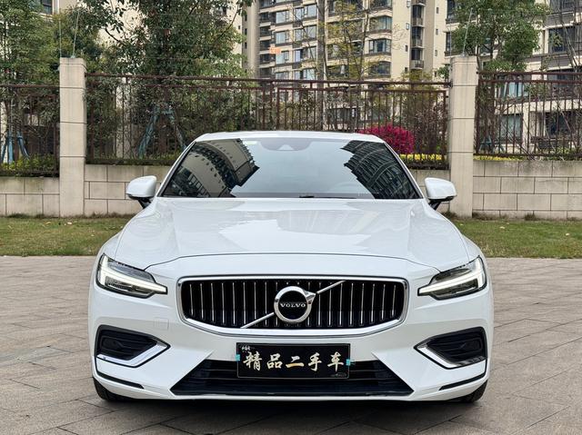 Volvo S60 2021 T4 Smart Enjoy Luxury – фото 2