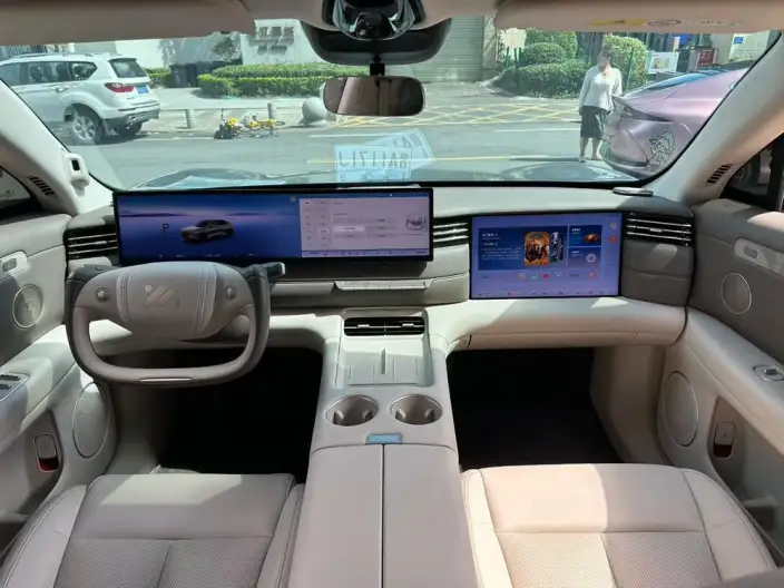 IM LS6 2026 Model EV Max – фото 7