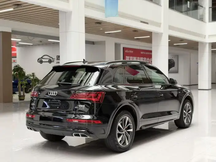 Audi Q5L 2024 Model 40TFSI Luxury Dynamic Model – фото 7