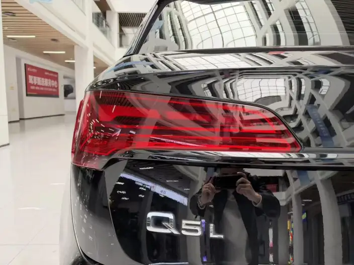Audi Q5L 2024 Model 40TFSI Luxury Dynamic Model – фото 10