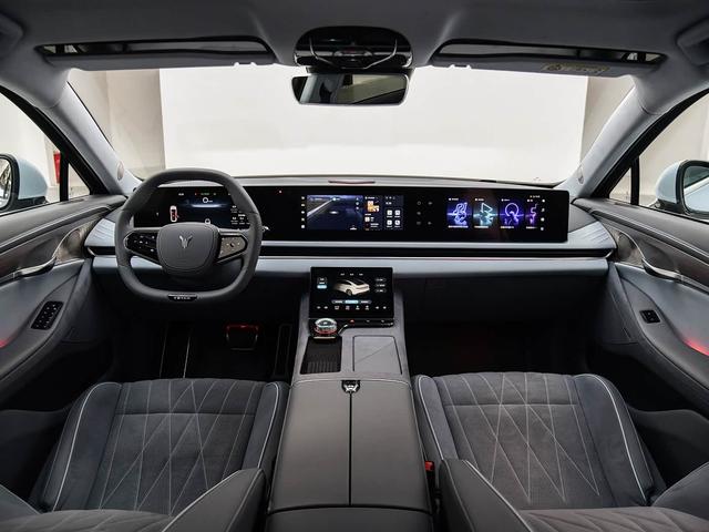 VOYAH Pursuit EV Раздел 2023 580km Standard Edition – фото 6