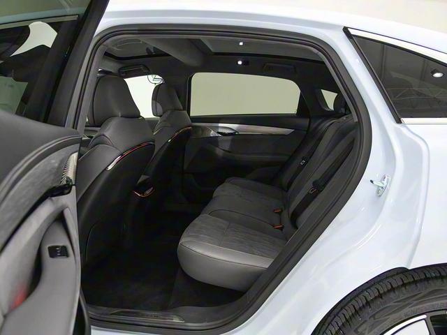 VOYAH Pursuit EV Раздел 2023 580km Standard Edition – фото 8