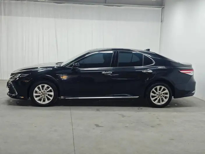 Toyota Camry 2023 Model 2.0G Deluxe Edition