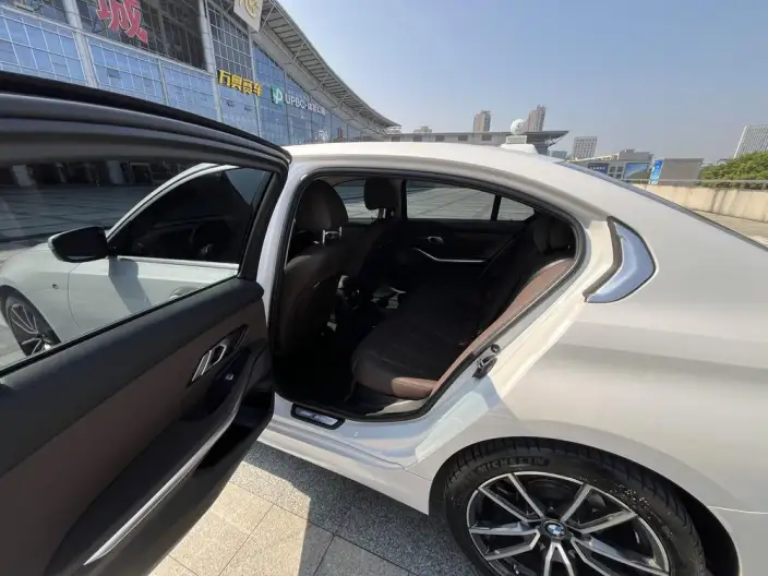 BMW 3 Series 2023 Model 320Li M Sports Set – фото 6