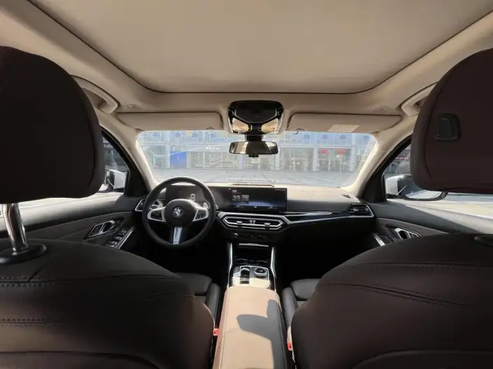 BMW 3 Series 2023 Model 320Li M Sports Set – фото 7