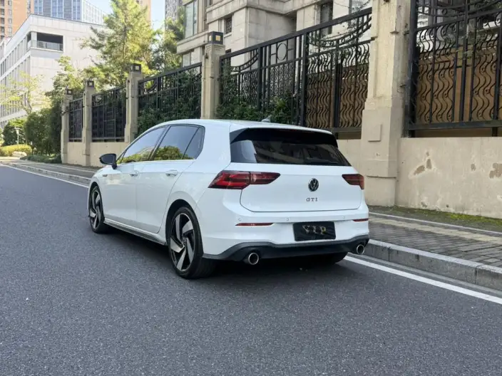 Volkswagen Golf GTI 2021 Model 380TSI DSG GTI – фото 5