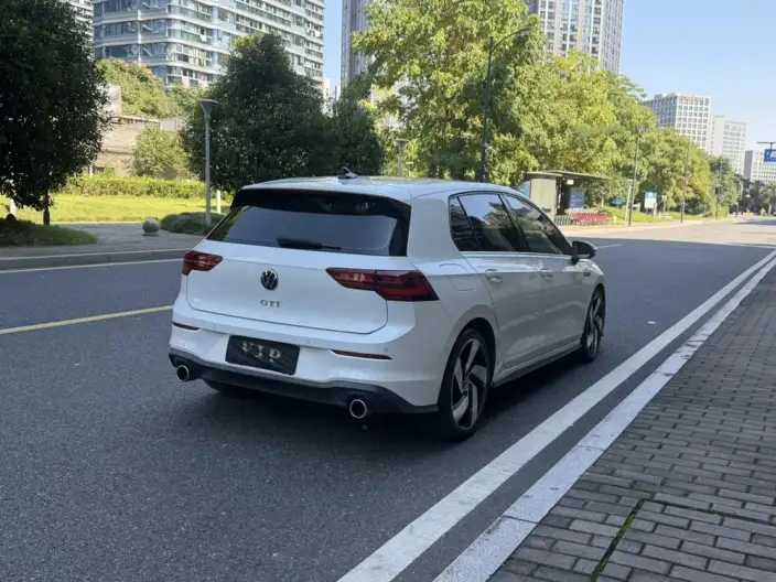 Volkswagen Golf GTI 2021 Model 380TSI DSG GTI – фото 7
