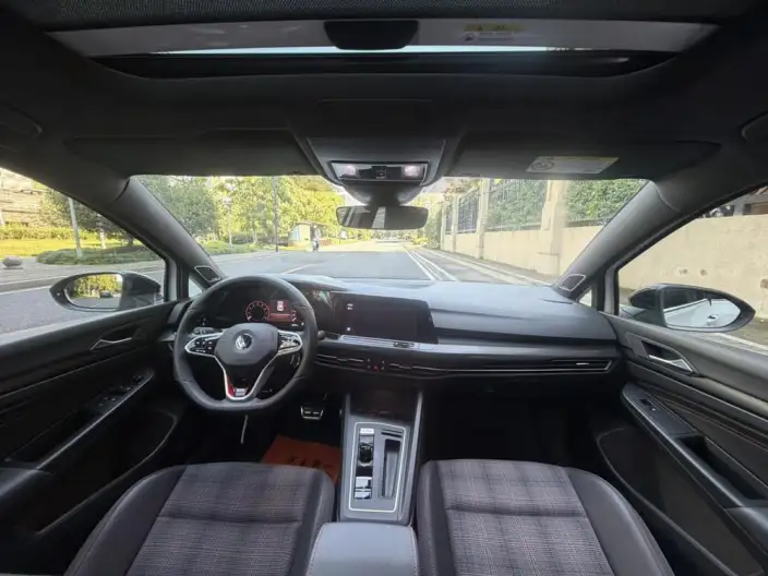 Volkswagen Golf GTI 2021 Model 380TSI DSG GTI – фото 8