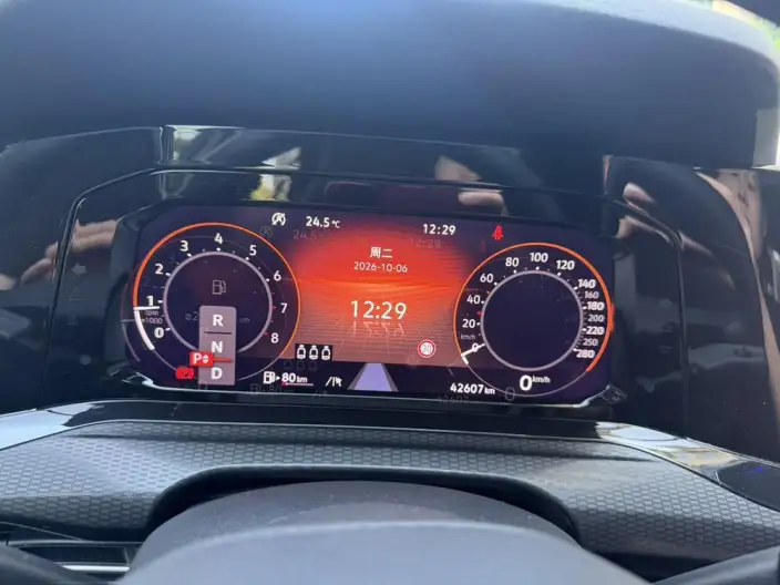 Volkswagen Golf GTI 2021 Model 380TSI DSG GTI – фото 9