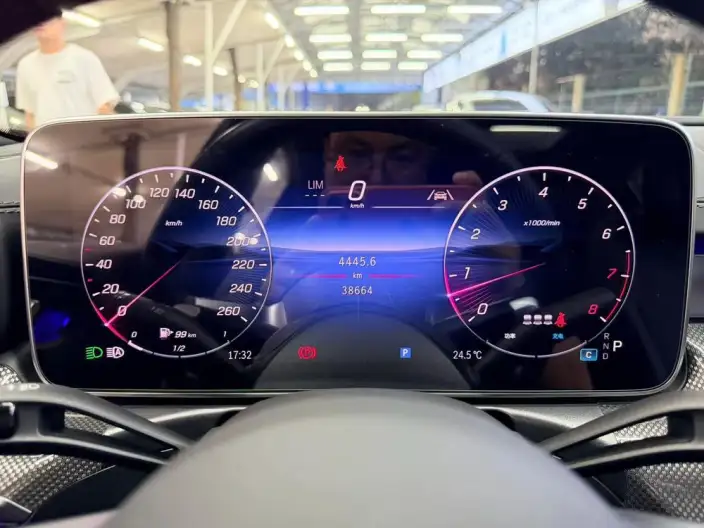 Mercedes-Benz C-Class 2025 Model Facelift C 260 L Sports Edition – фото 7