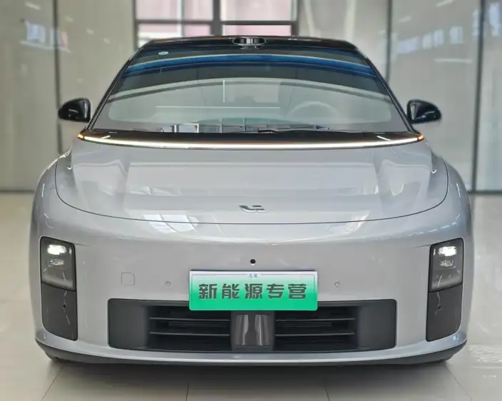 Li Auto i6 2025 Model 4WD Standard Edition – фото 2
