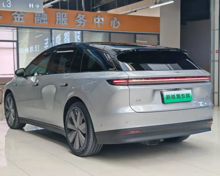 Li Auto i6 2025 Model 4WD Standard Edition – фото 4