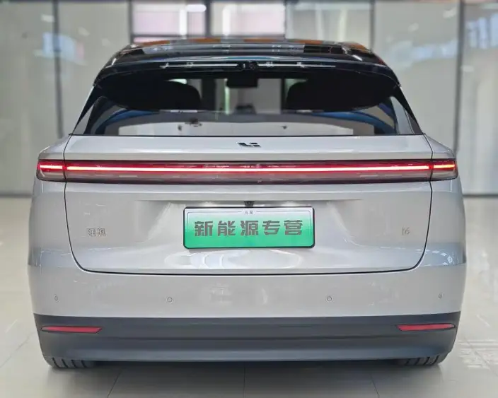 Li Auto i6 2025 Model 4WD Standard Edition – фото 5