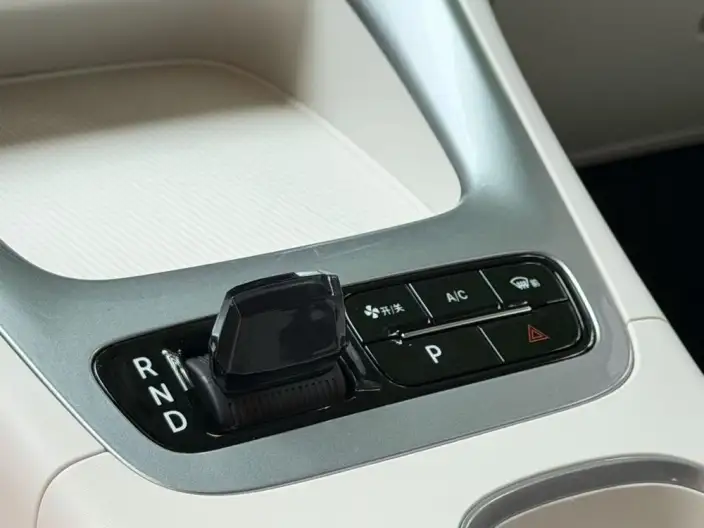 Geely Galaxy StarWish 2025 Model 310km Youth Edition – фото 10