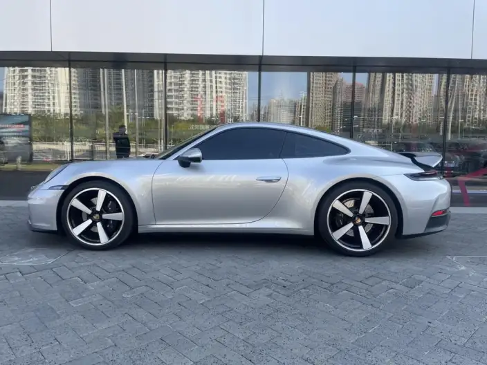 PORSCHE 911 2025 Model Carrera 3.0T