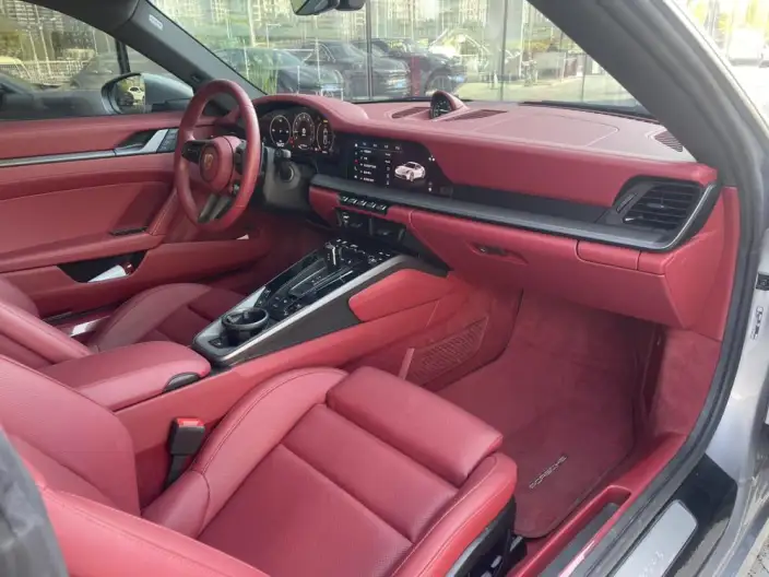 PORSCHE 911 2025 Model Carrera 3.0T – фото 10
