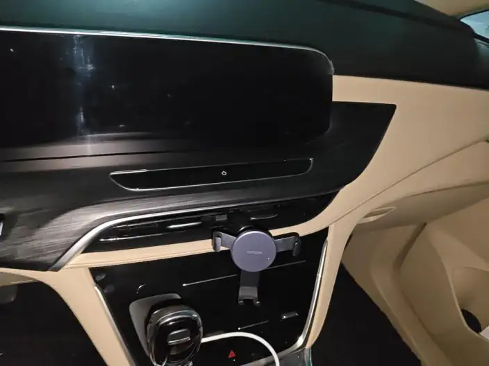 Buick GL8 2022 Model ES Luzun 653T Exclusive Model – фото 8
