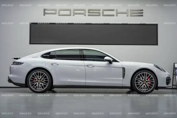 Panamera 2023 Model Panamera Executive Extended Platinum Edition 2.9T – фото 8