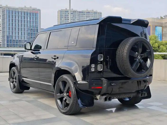 Land Rover Defender 2024 Model 110 3.0T P400 X-Dynamic HSE