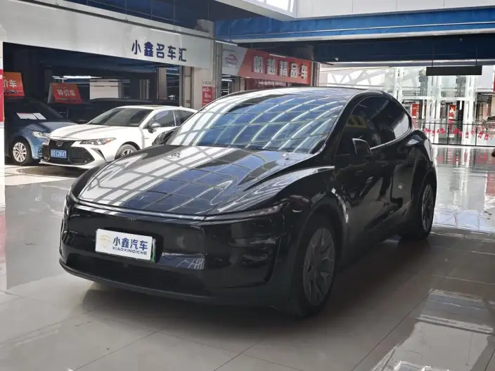 Model Y L 2026 Model Standard Edition – фото 1