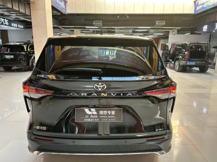 Granvia 2024 Model Intelligent Hybrid 2.5L 2WD Comfort Edition – фото 5