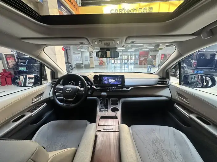 Granvia 2024 Model Intelligent Hybrid 2.5L 2WD Comfort Edition – фото 8