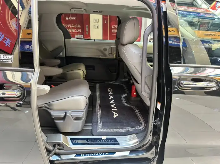 Granvia 2024 Model Intelligent Hybrid 2.5L 2WD Comfort Edition – фото 10