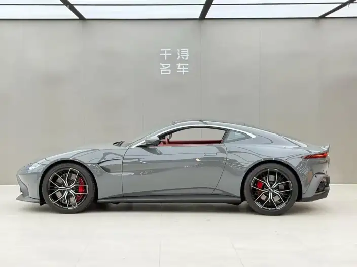 Vantage 2022 Model 4.0T V8 Coupe – фото 3