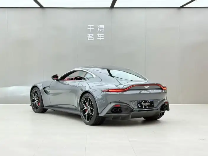 Vantage 2022 Model 4.0T V8 Coupe – фото 4