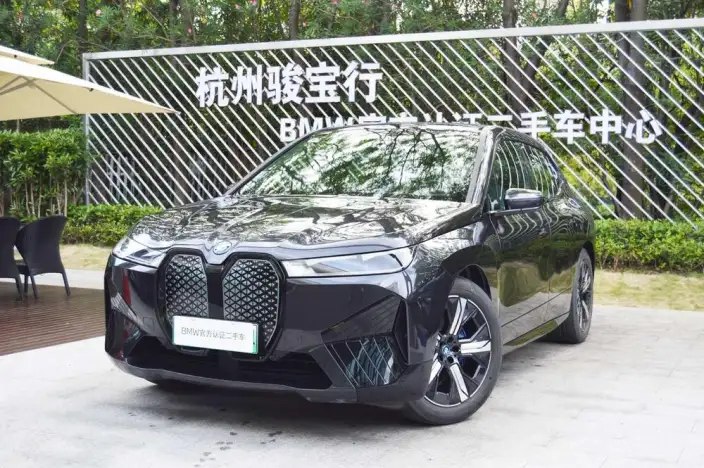BMW iX 2022 Model xDrive40 – фото 1