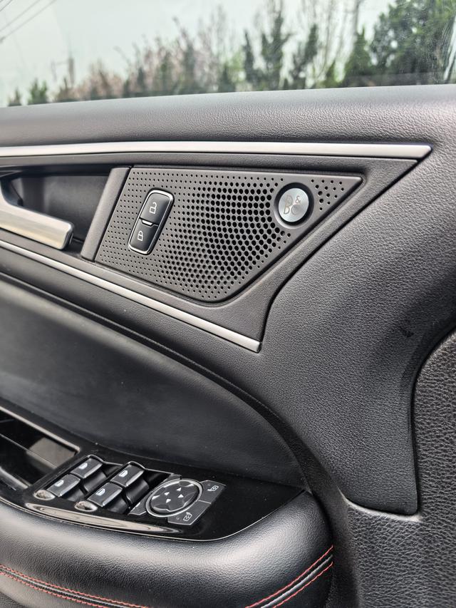 Ford Edge Модель 2020 года EcoBoost 245 4WD Zun Rapid тип Plus 7 seat – фото 8