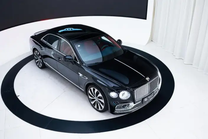 Continental Flying Spur 2023 Model 4.0T V8 Yadu Edition – фото 8